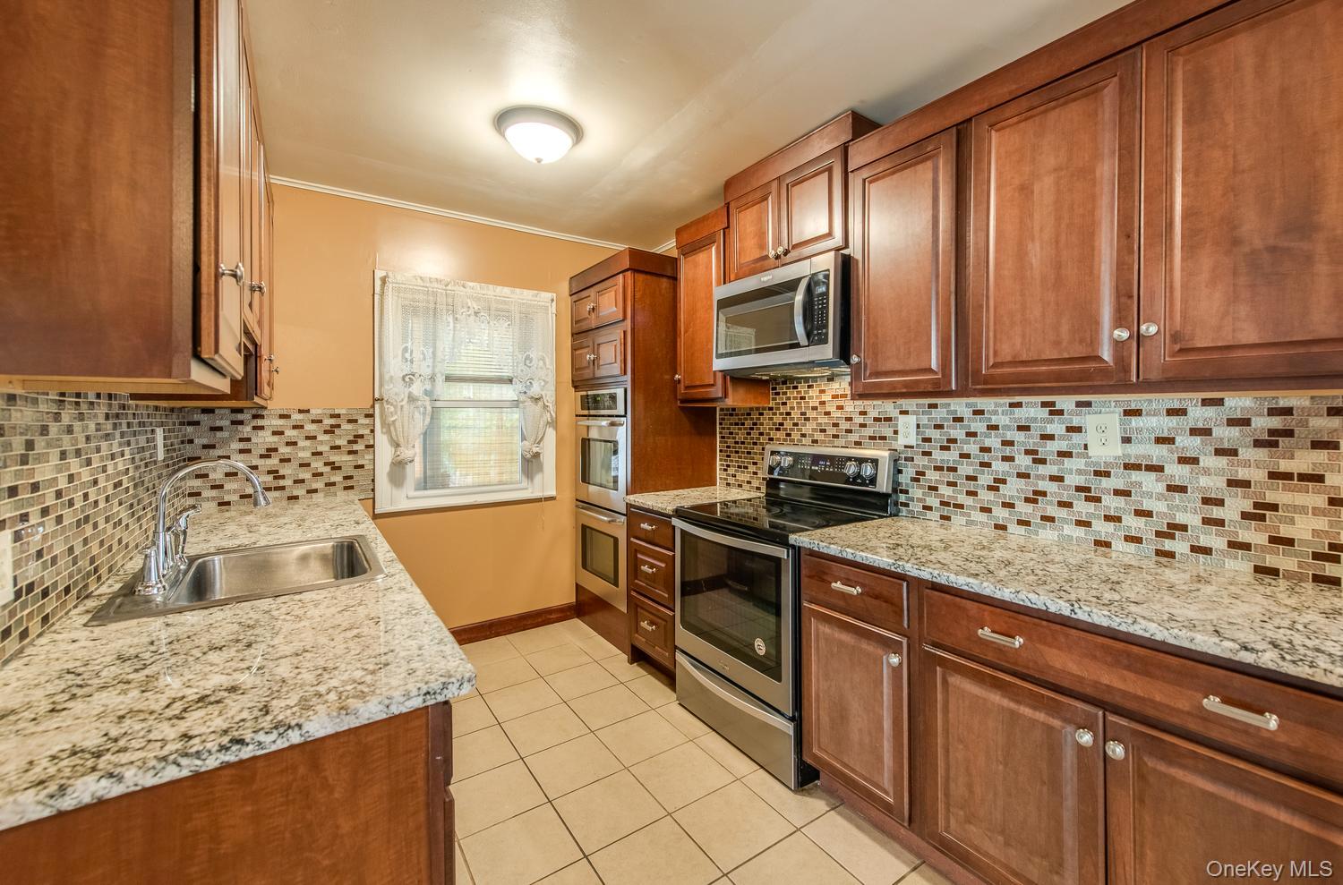 38 Roosevelt Avenue – For Sale photo 11