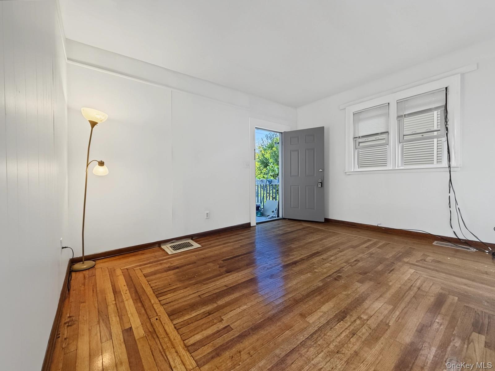 103 Linden Avenue, Unit 2 photo 4