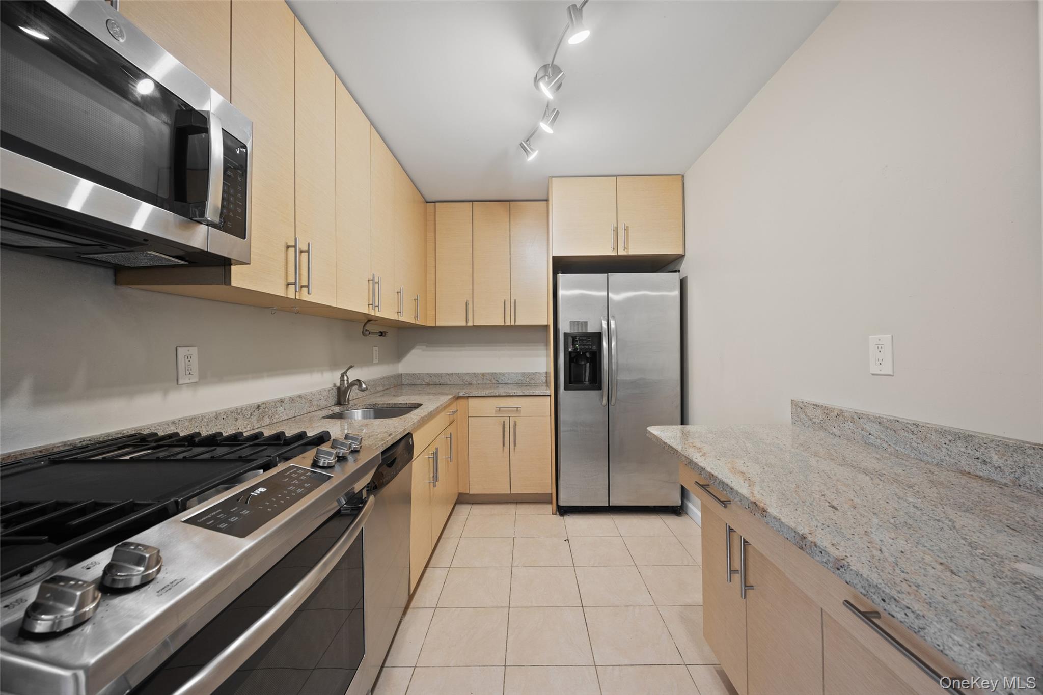 1155 Warburton Avenue, Unit 2 P photo 16