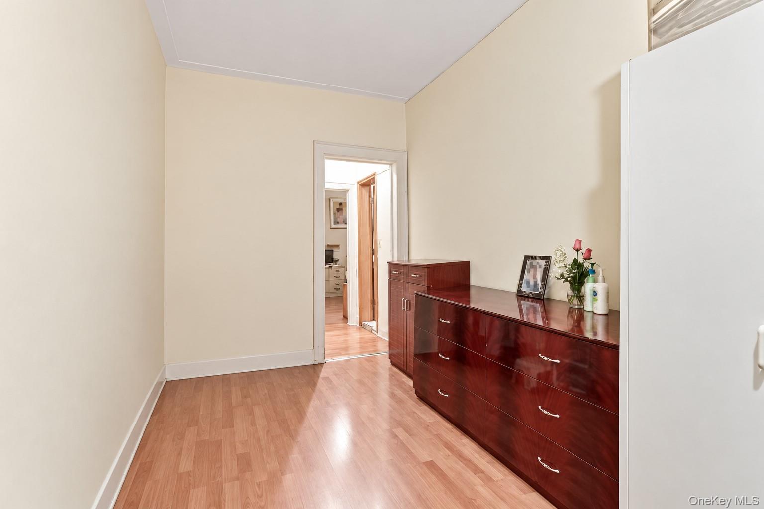 144-44 Sanford Avenue, Unit 3D photo 4