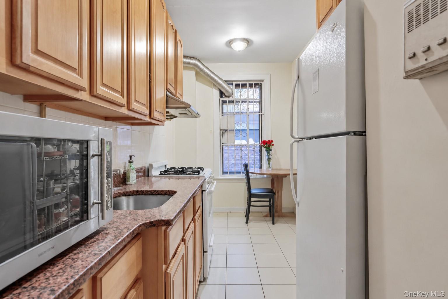 144-44 Sanford Avenue, Unit 3D photo 5