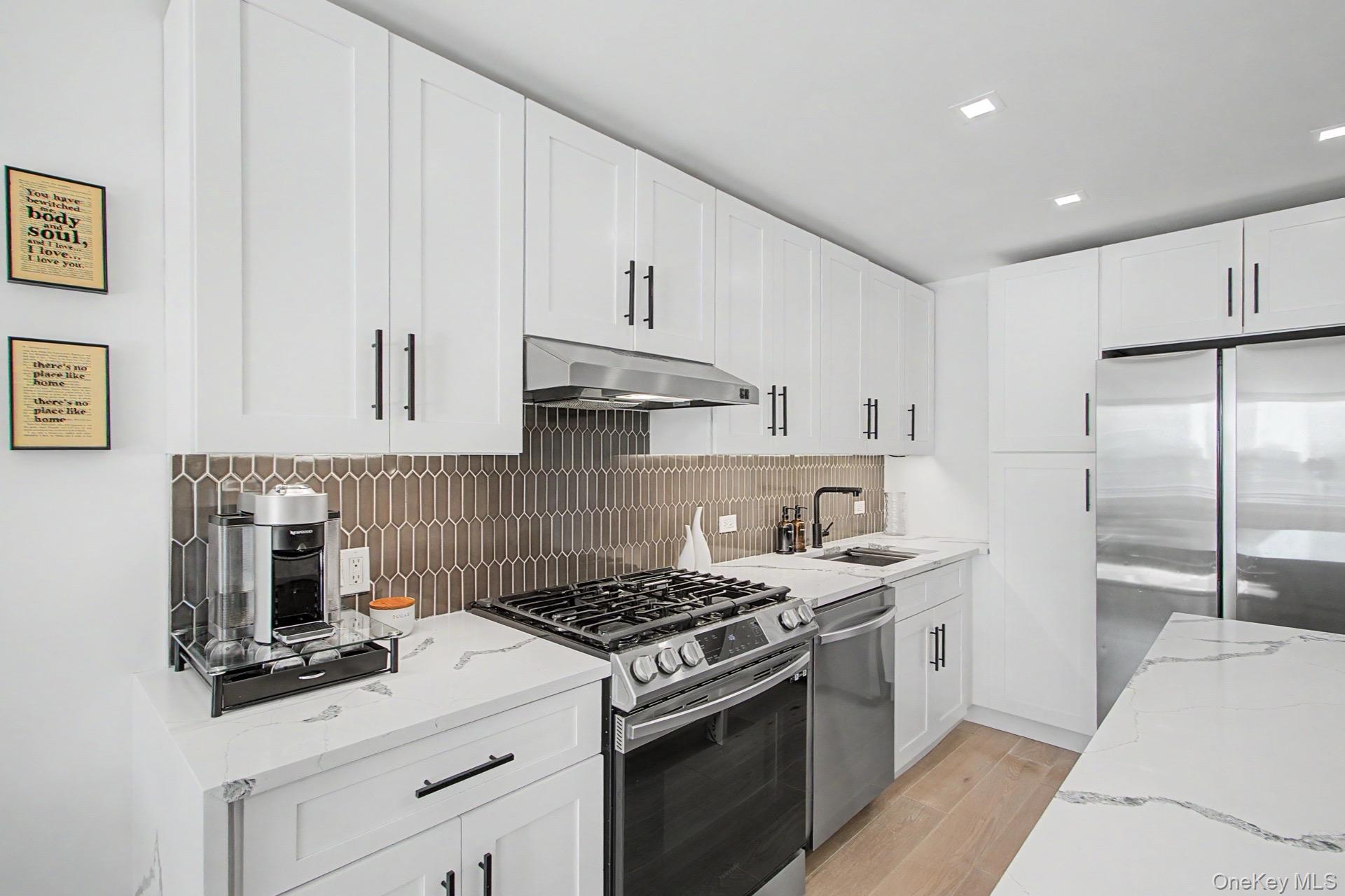 345 E 93rd Street, Unit 23F photo 4