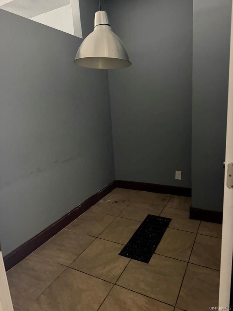 969 Hempstead Turnpike – For Rent photo 6