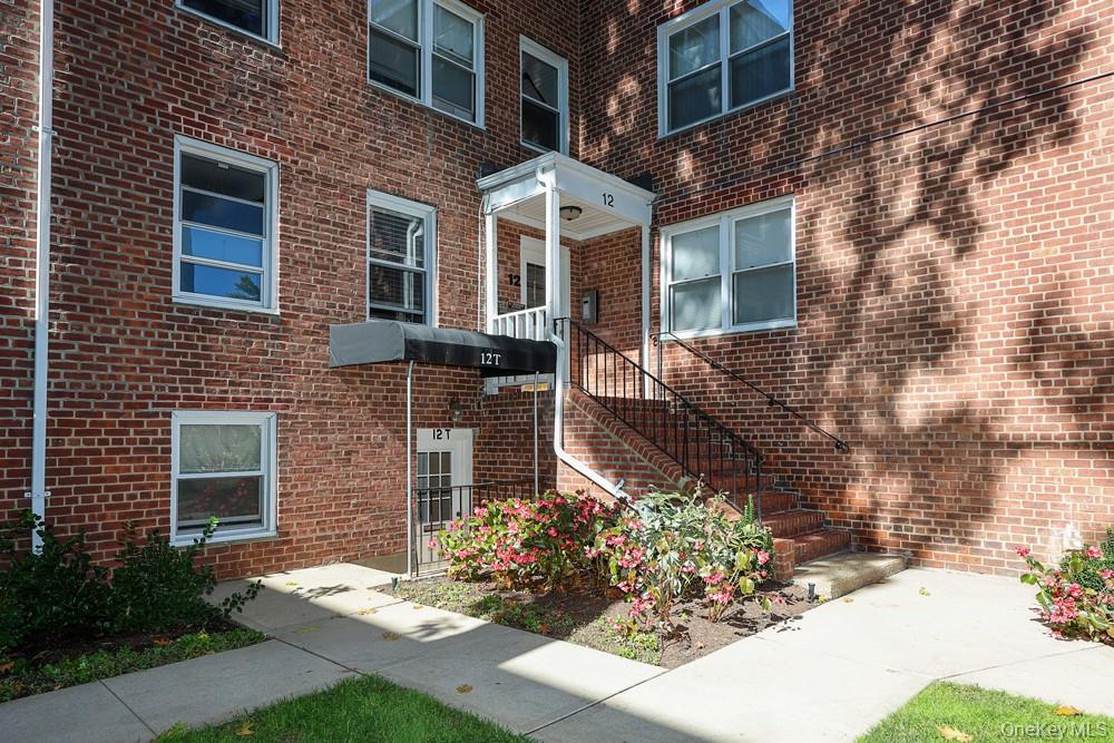 12 Edwards Street, Unit 1B photo 4