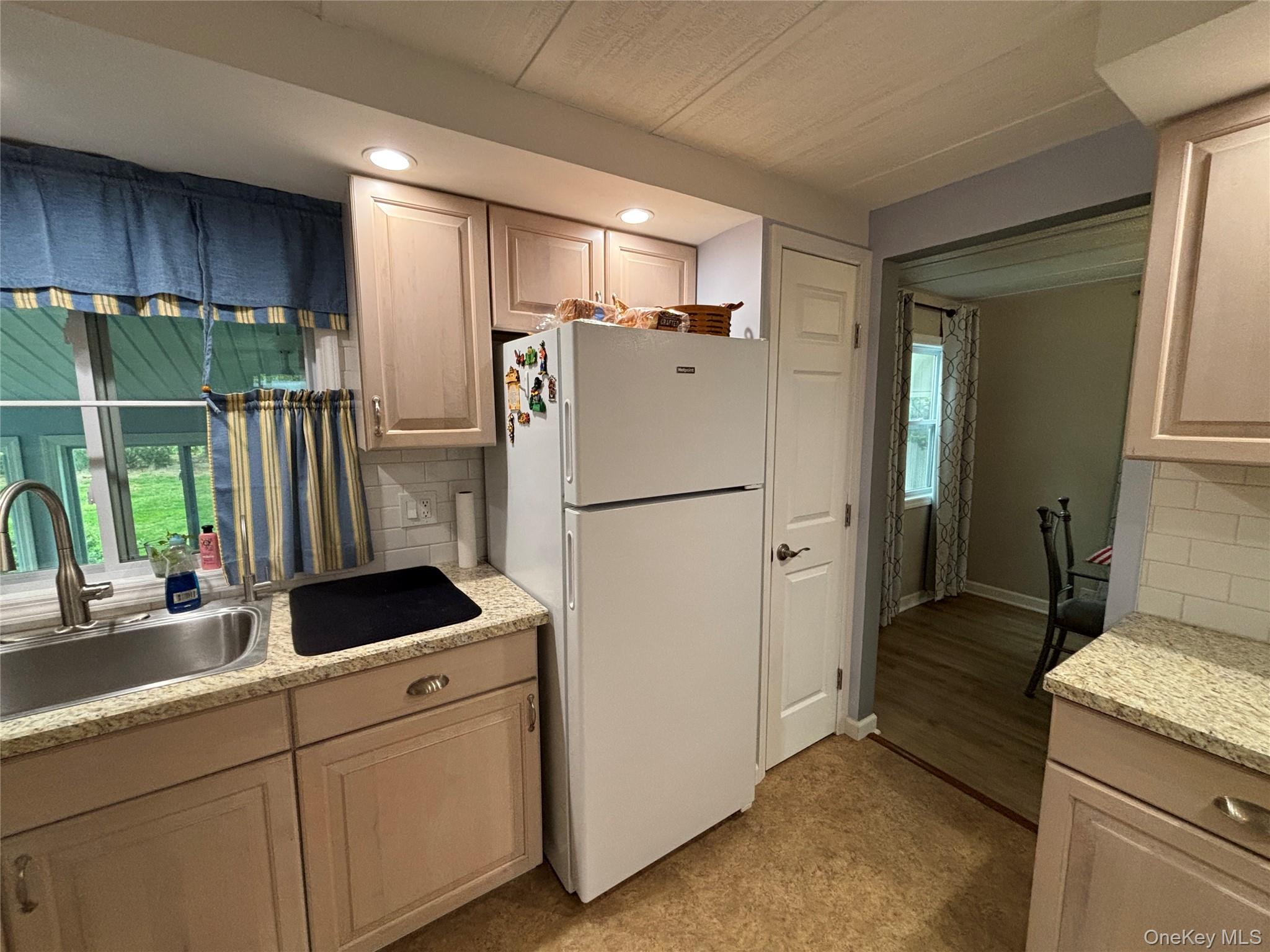 1661 Old Country Road, Unit 366 photo 20