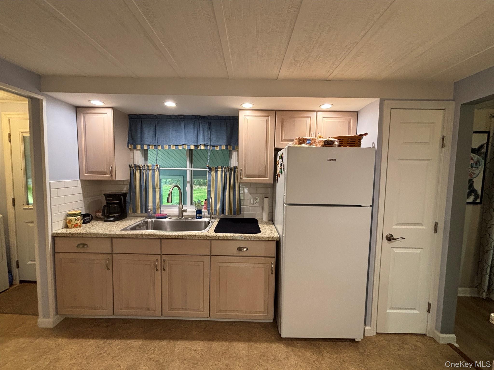 1661 Old Country Road, Unit 366 photo 19