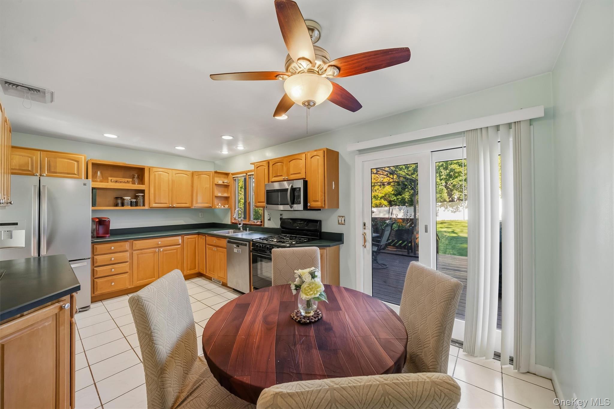 12 Barnett Road W – For Sale photo 8