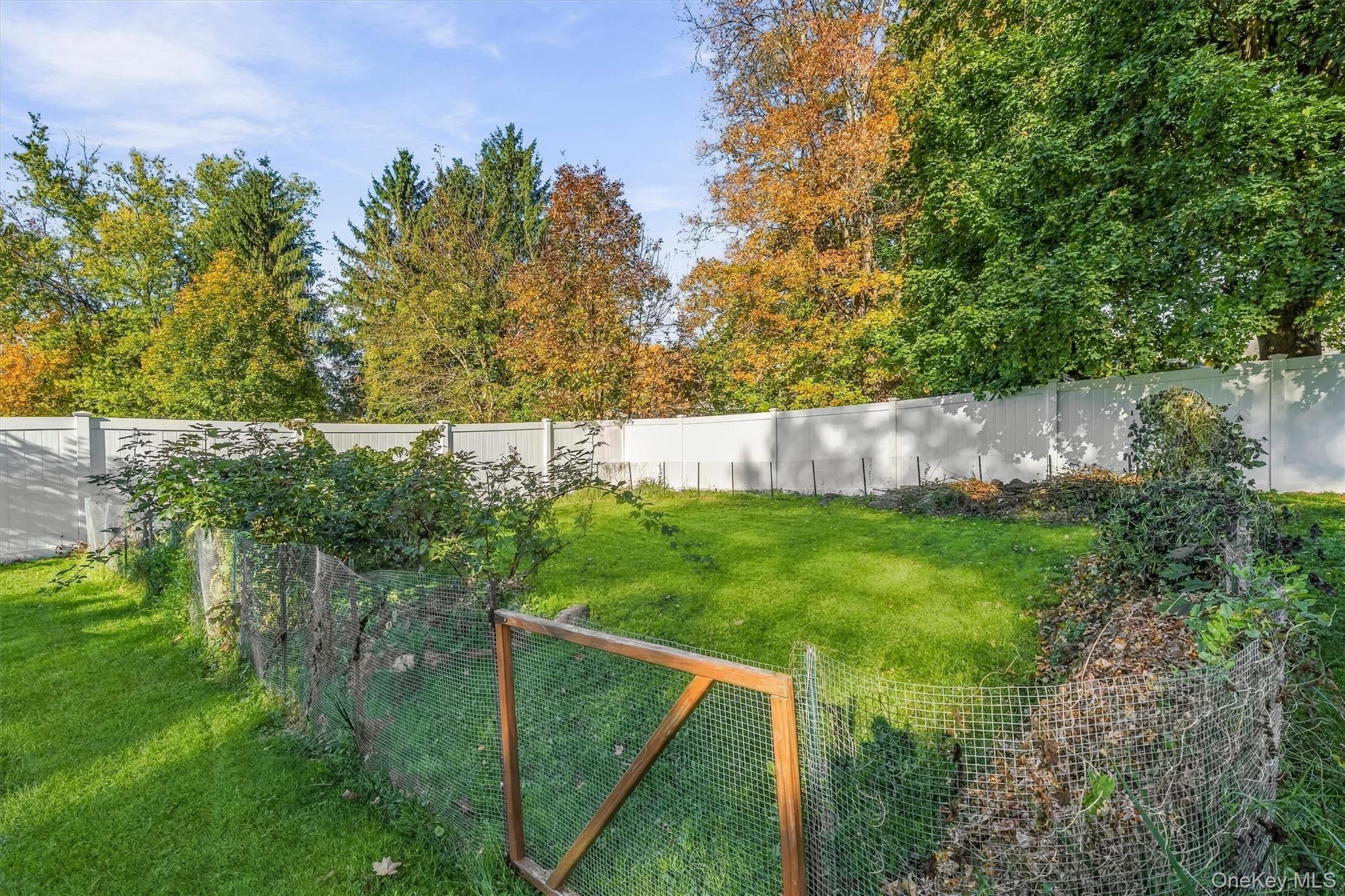 12 Barnett Road W – For Sale photo 27