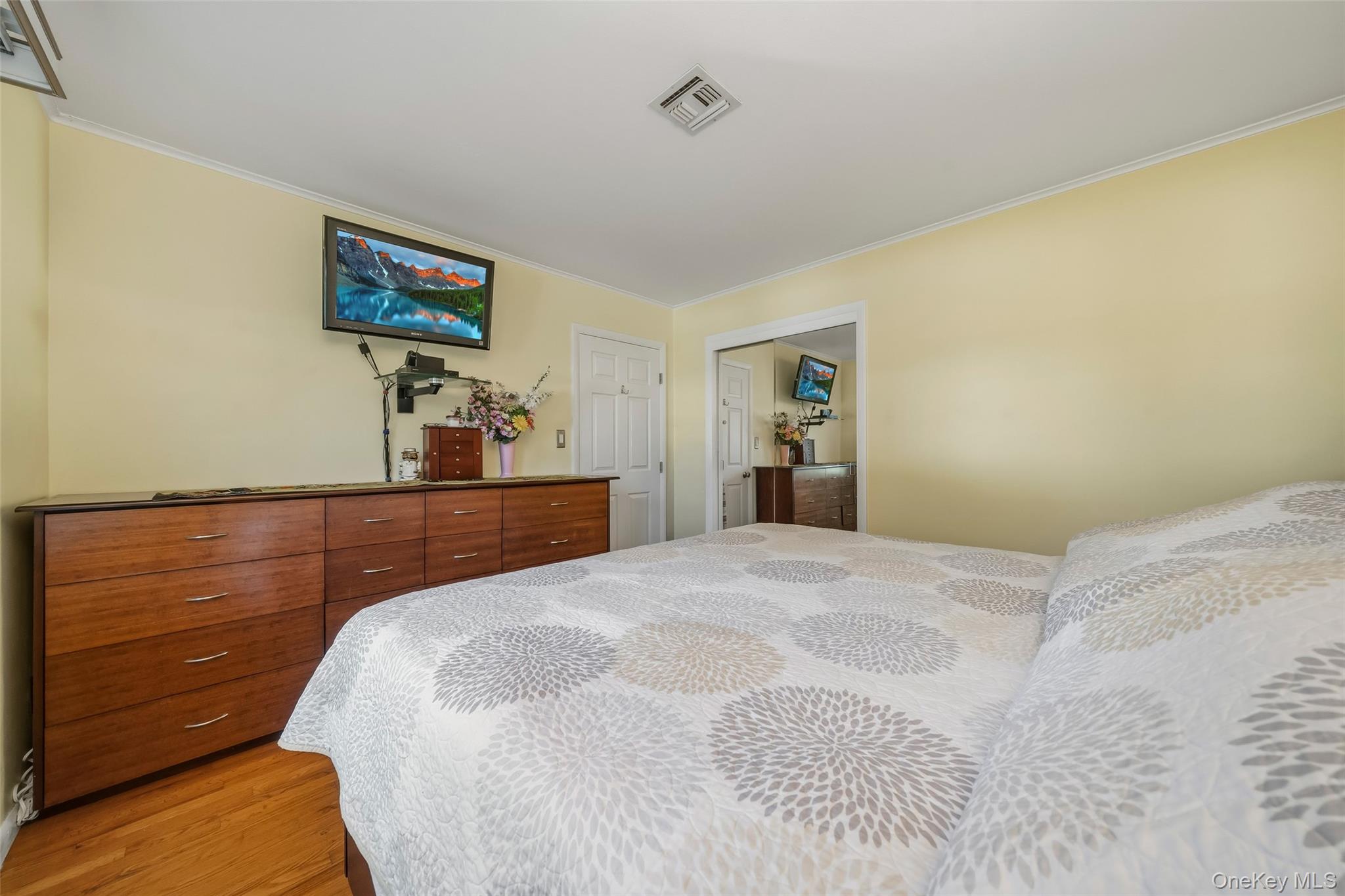 12 Barnett Road W – For Sale photo 11