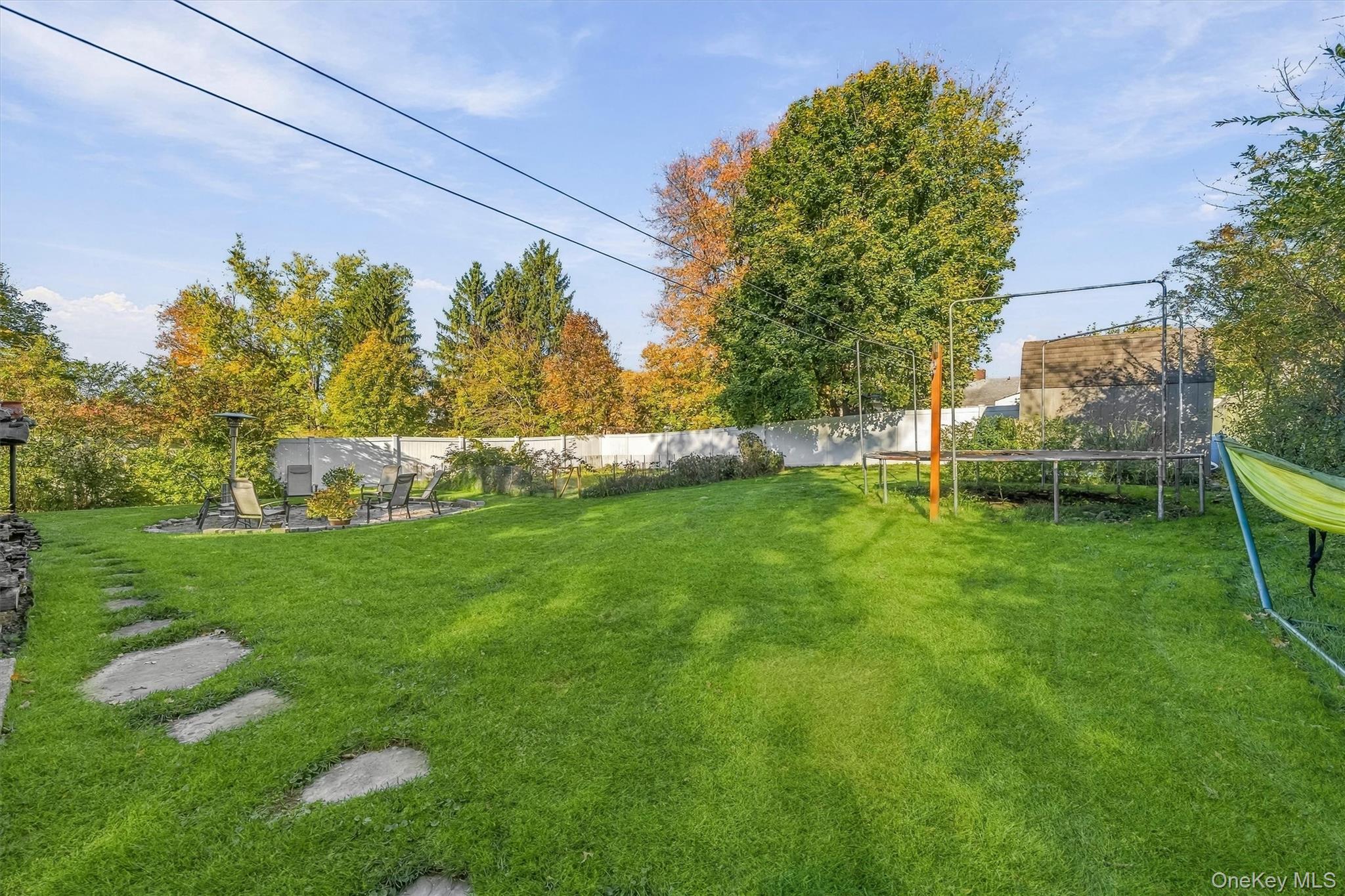 12 Barnett Road W – For Sale photo 24