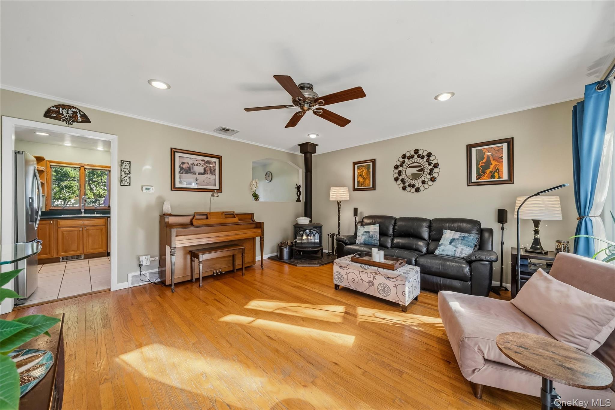 12 Barnett Road W – For Sale photo 5