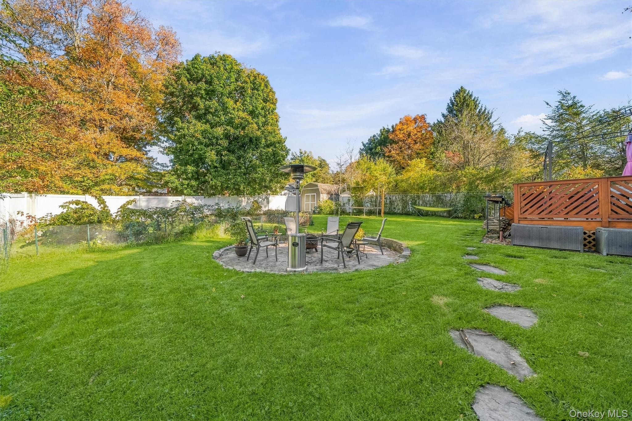 12 Barnett Road W – For Sale photo 25