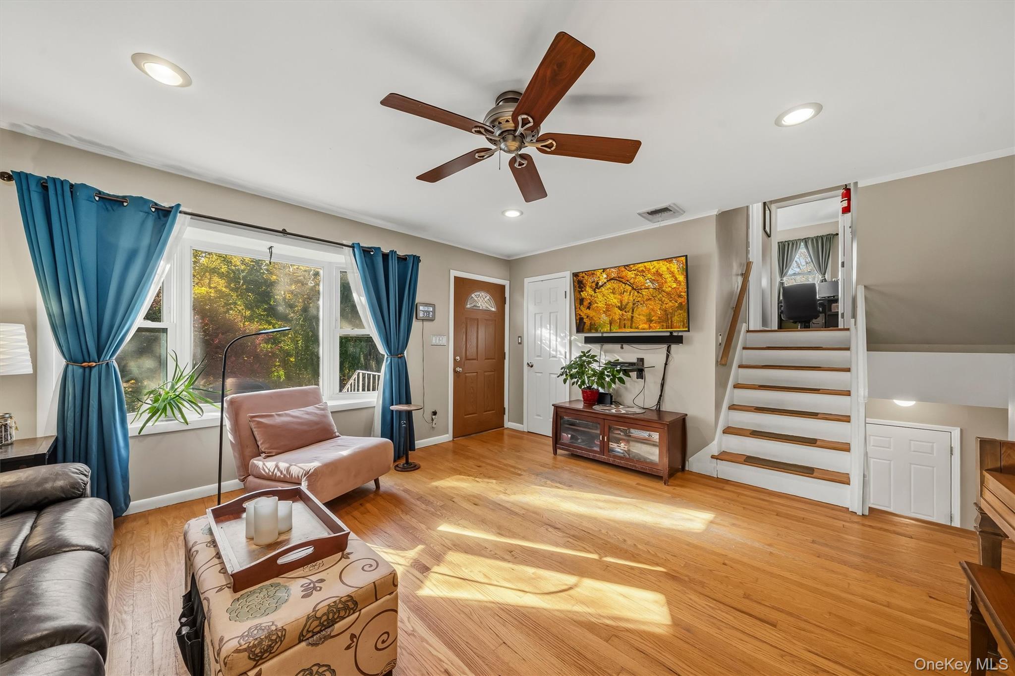 12 Barnett Road W – For Sale photo 4