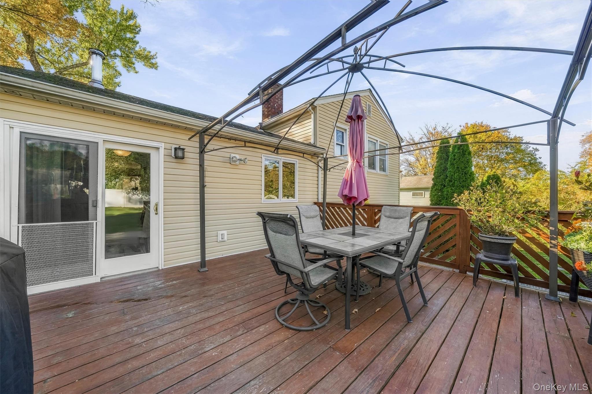 12 Barnett Road W – For Sale photo 22