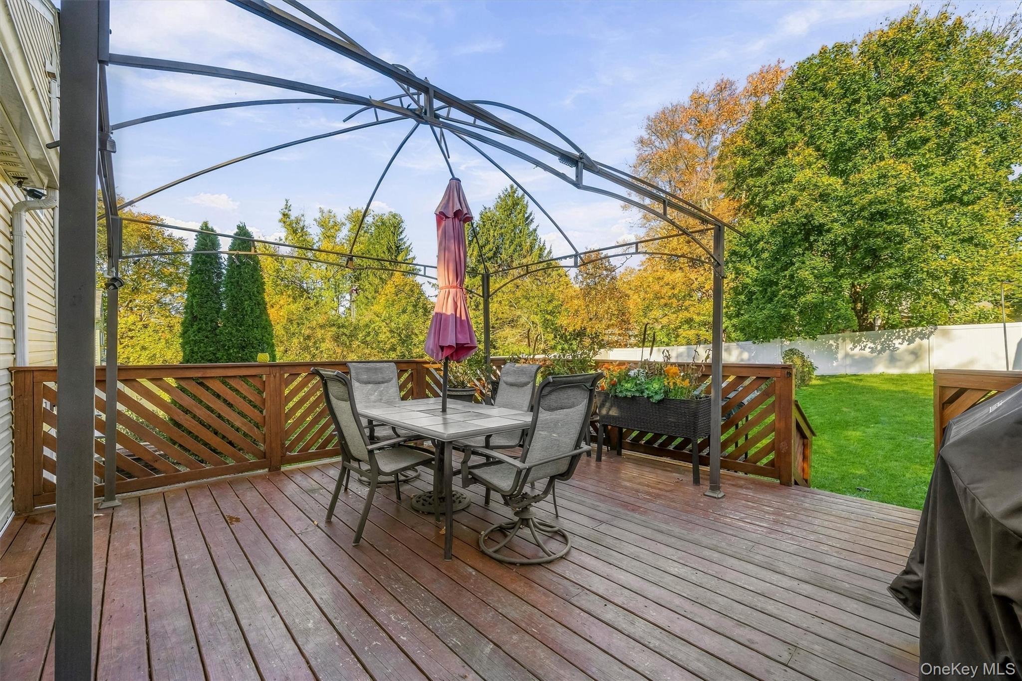 12 Barnett Road W – For Sale photo 23