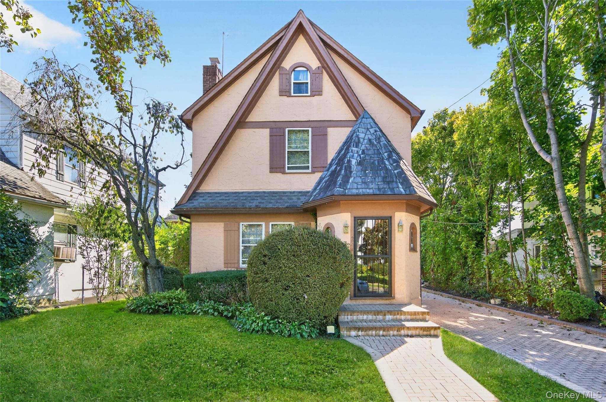 26 Baker Hill Road – For Sale