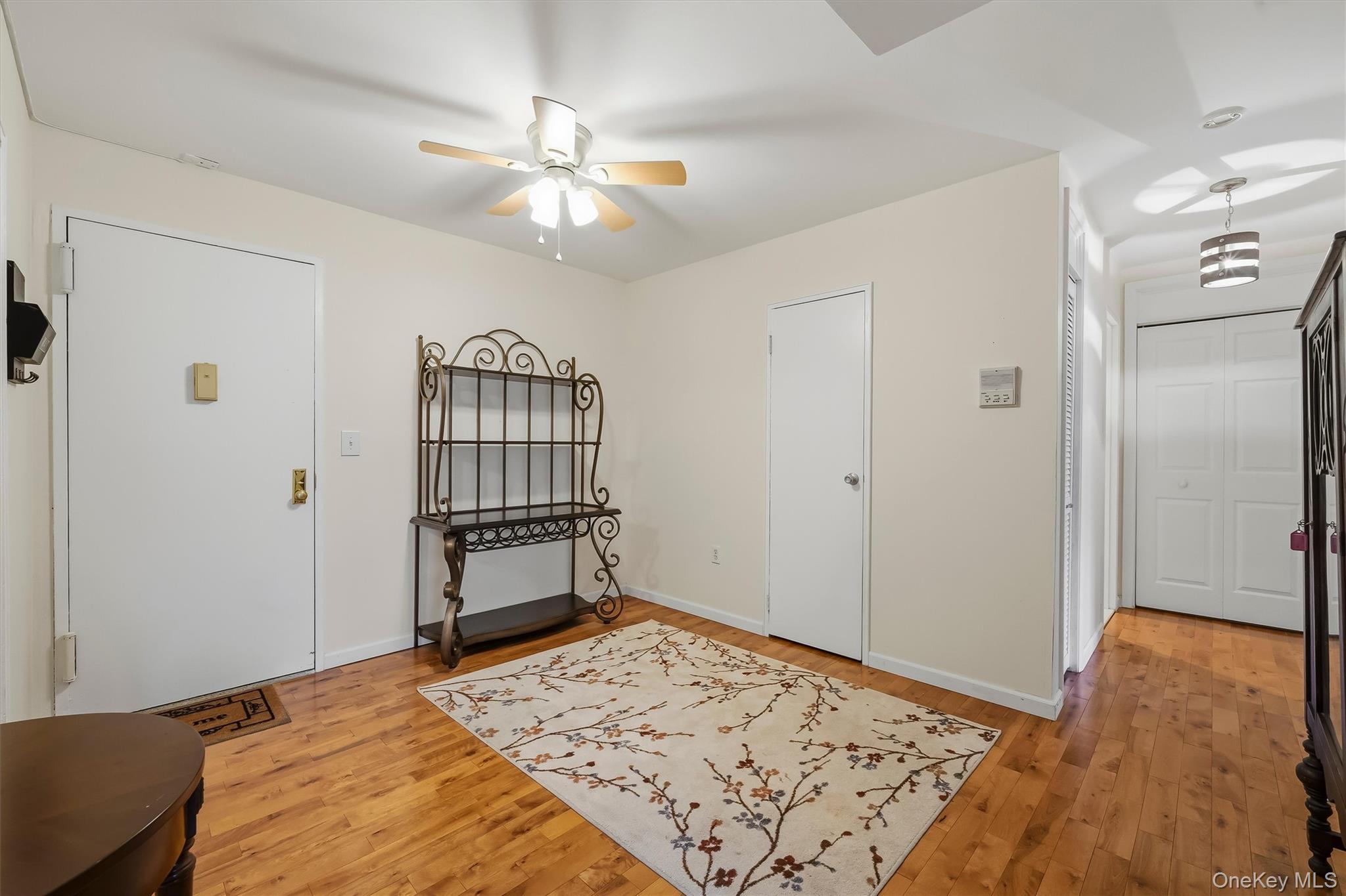 60 Barker Street, Unit 420 photo 8