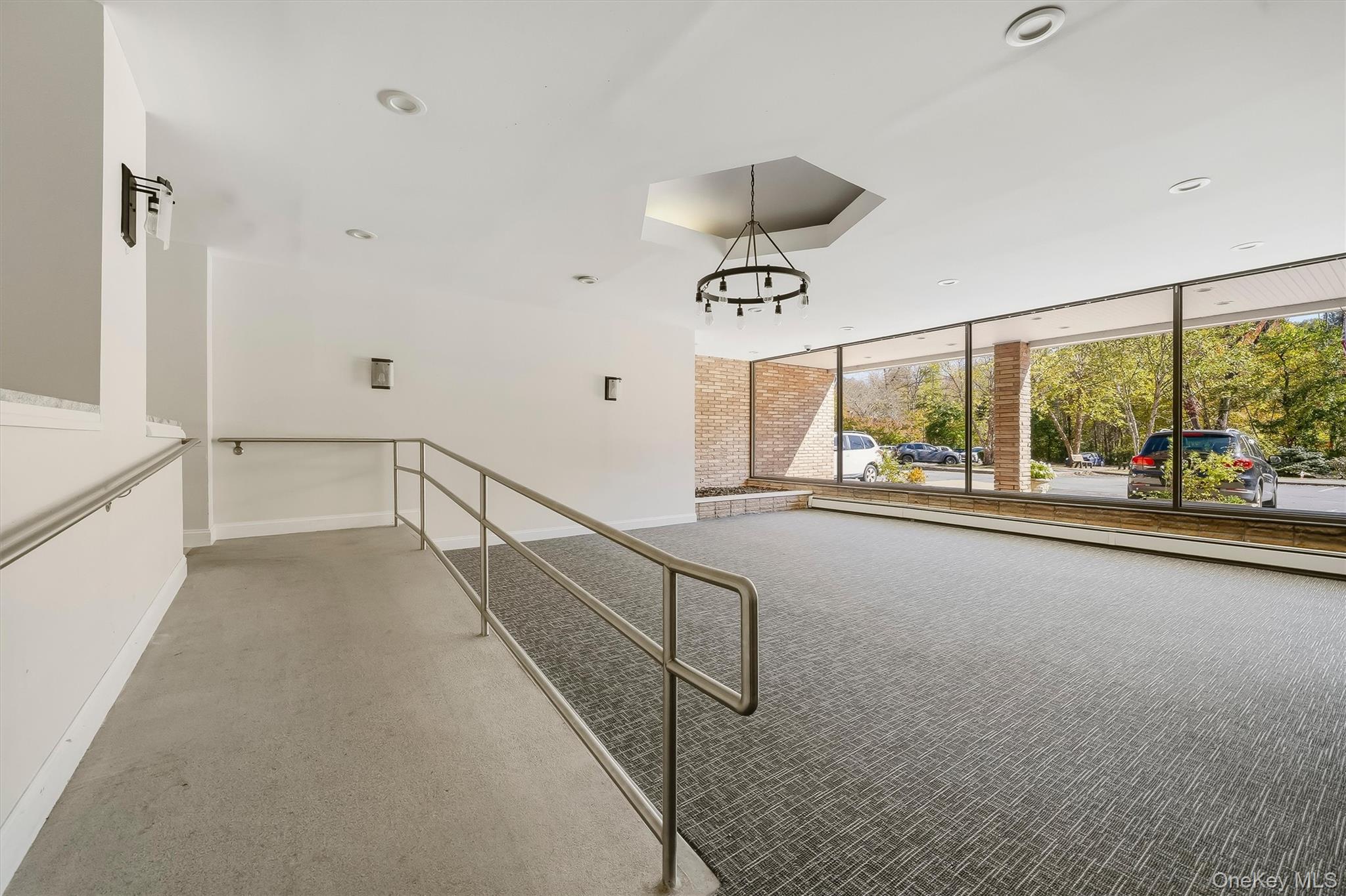 60 Barker Street, Unit 420 photo 3