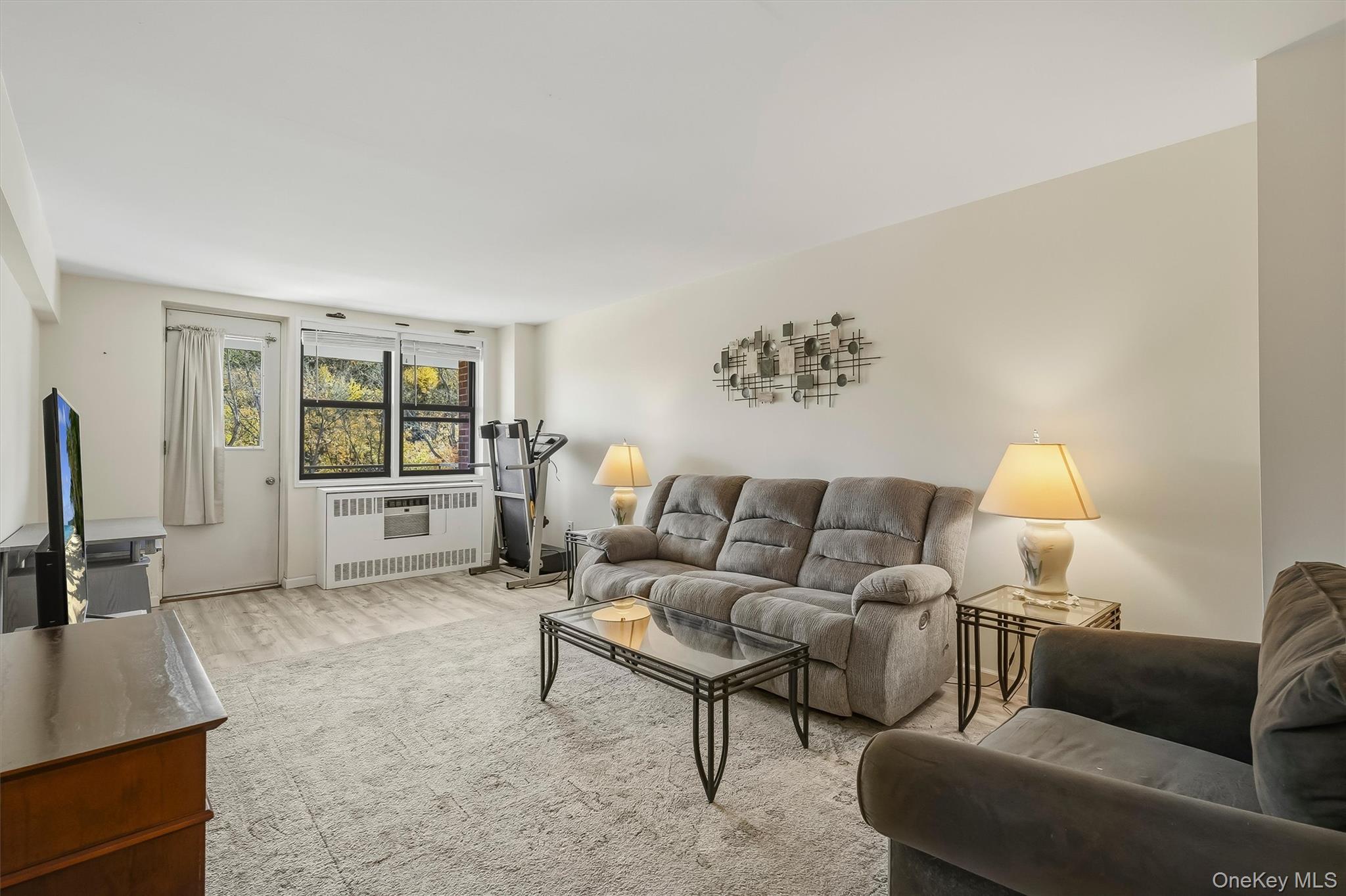 60 Barker Street, Unit 420 photo 10