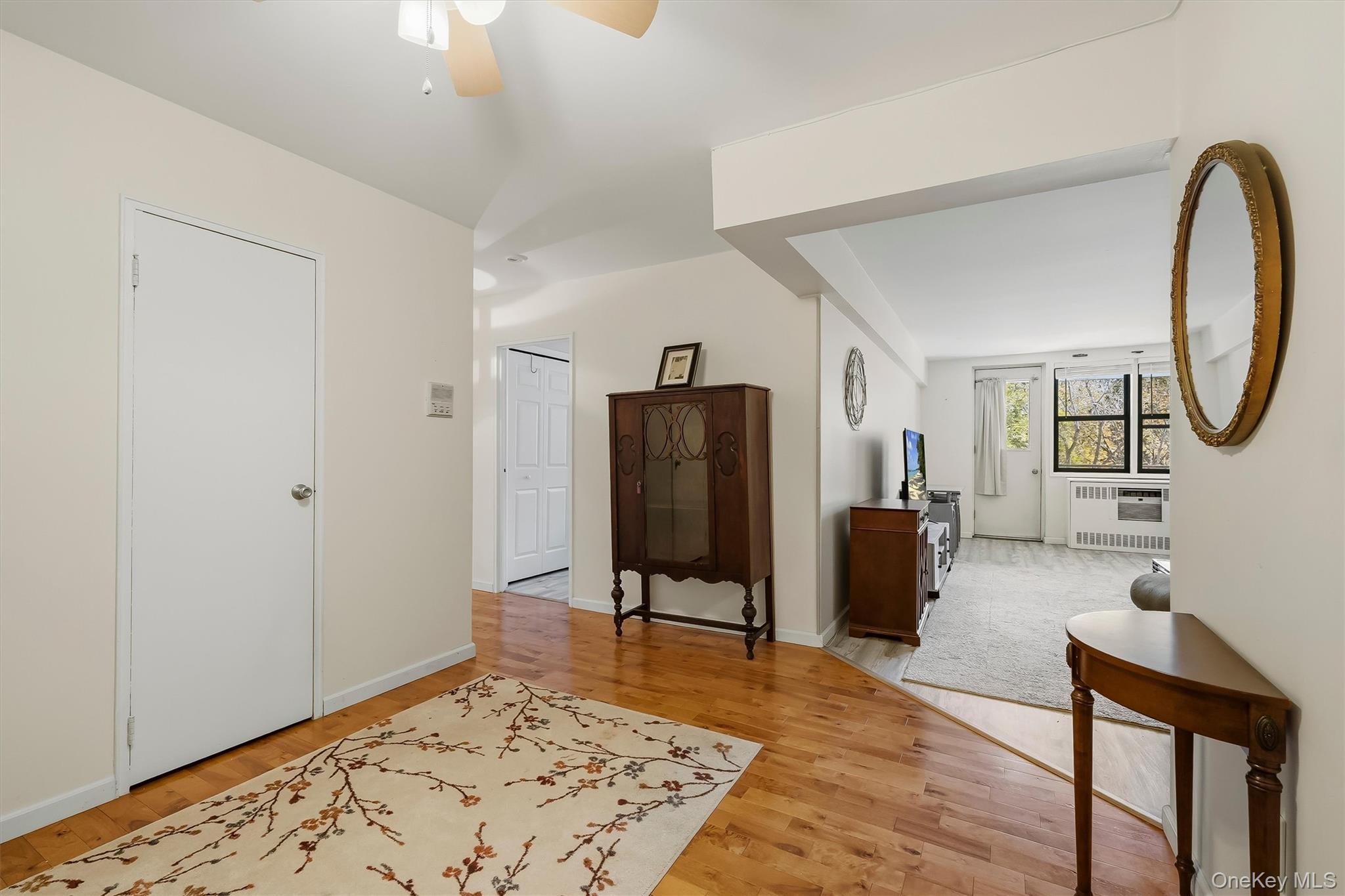 60 Barker Street, Unit 420 photo 5