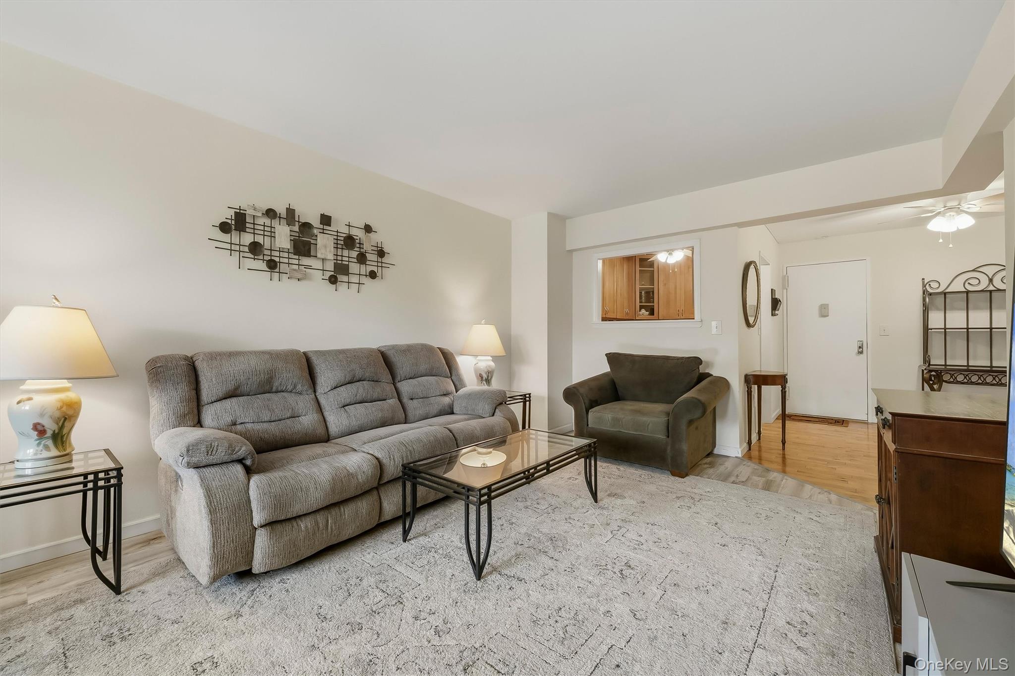 60 Barker Street, Unit 420 photo 12