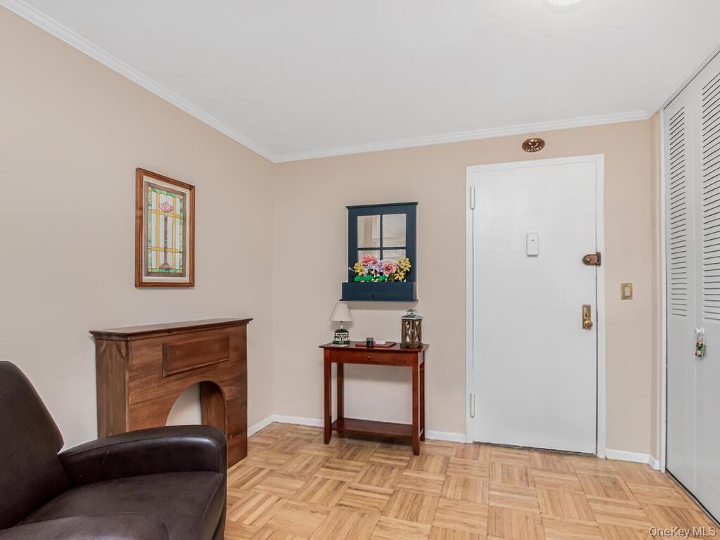 415 Gramatan Avenue, Unit 1C photo 3