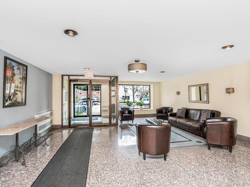415 Gramatan Avenue, Unit 1C photo 12