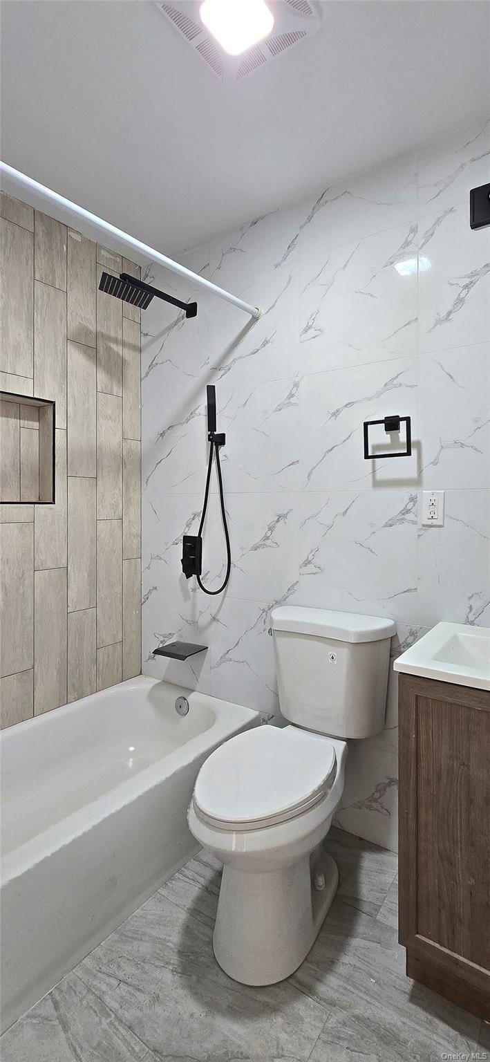 380 Van Siclen Avenue, Unit 2 photo 6