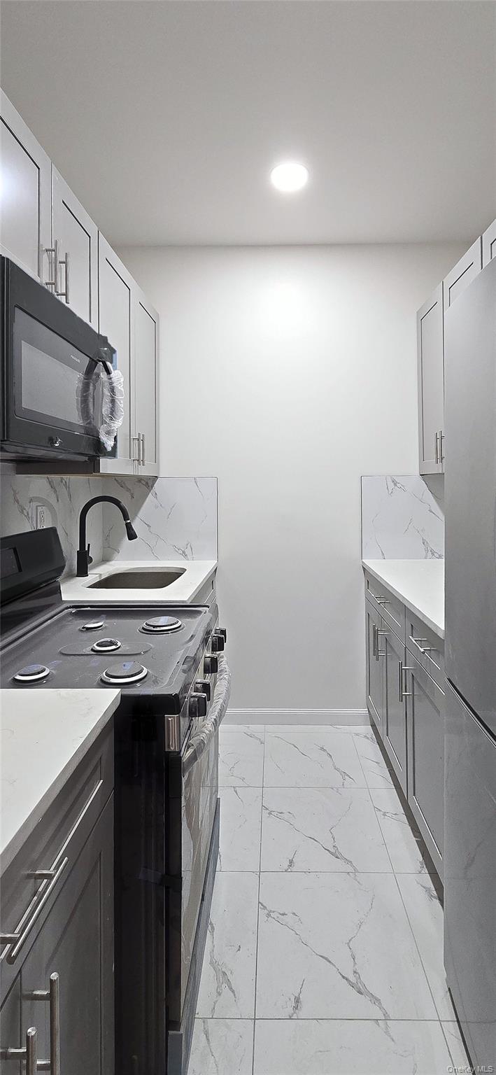 380 Van Siclen Avenue, Unit 2 photo 4