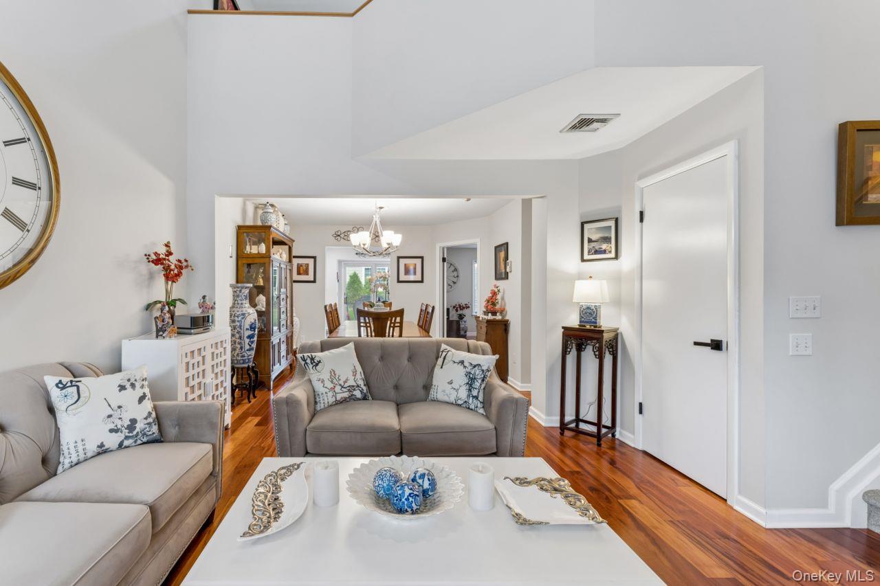 11 Oakmont Lane – For Sale photo 5