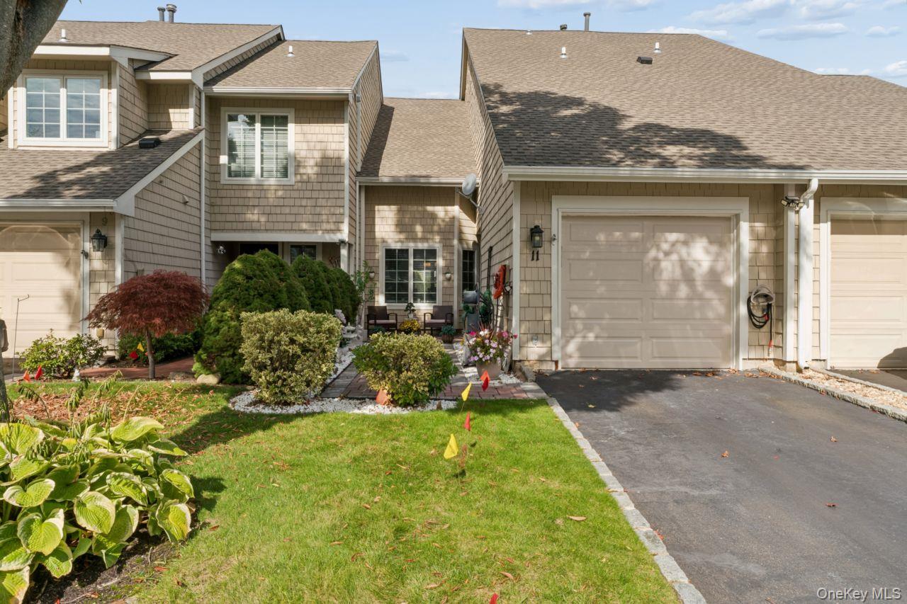 11 Oakmont Lane – For Sale