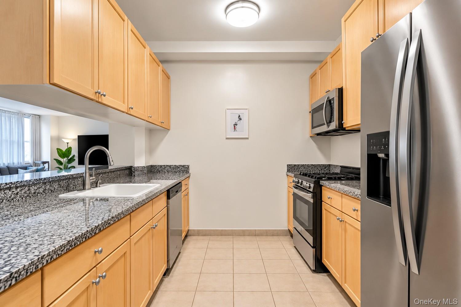 1760 2nd Avenue, Unit 22E photo 8