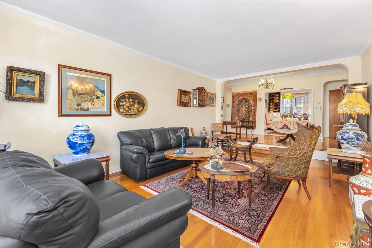 69-11 Yellowstone Boulevard, Unit A41 photo 3