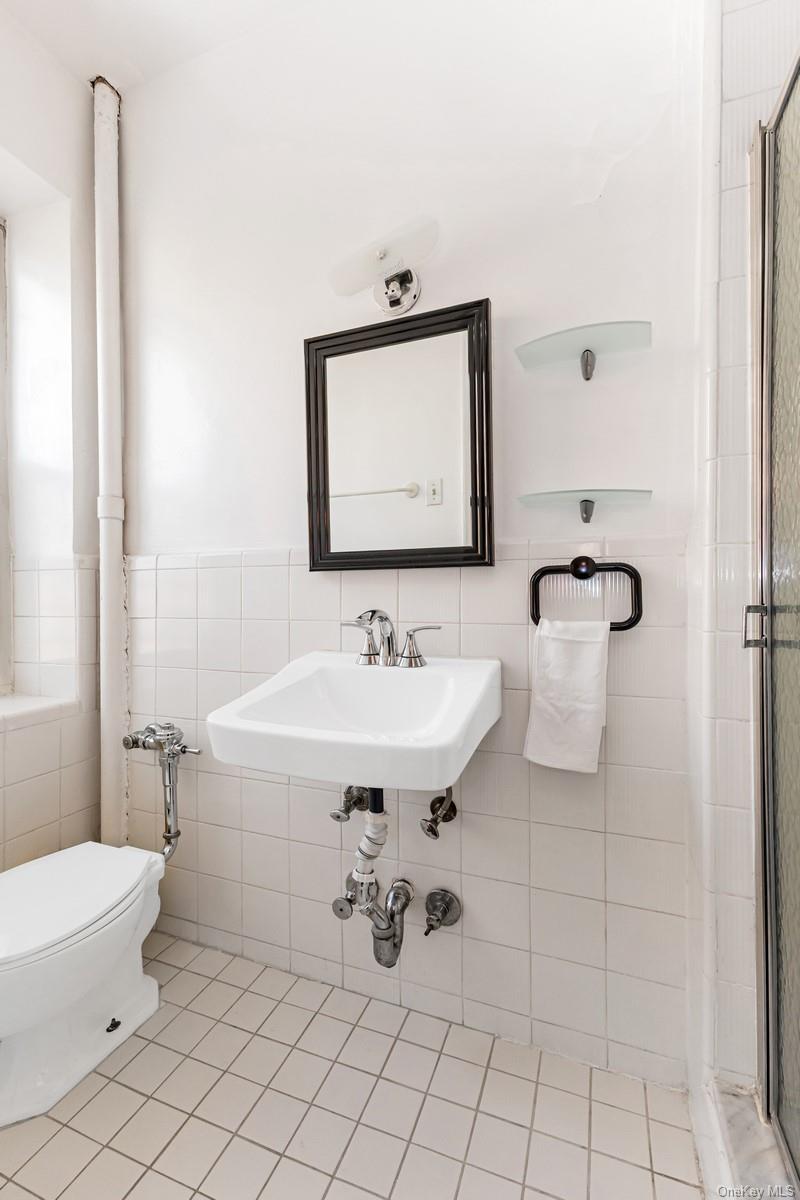 69-11 Yellowstone Boulevard, Unit A41 photo 7