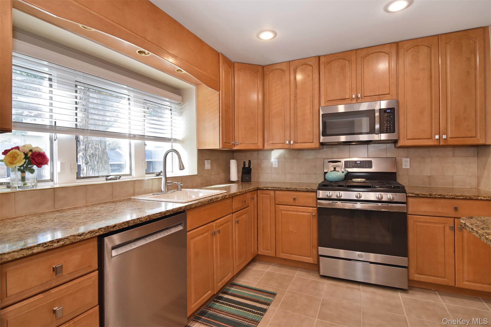 281 Carroll Close, Unit 281 photo 13
