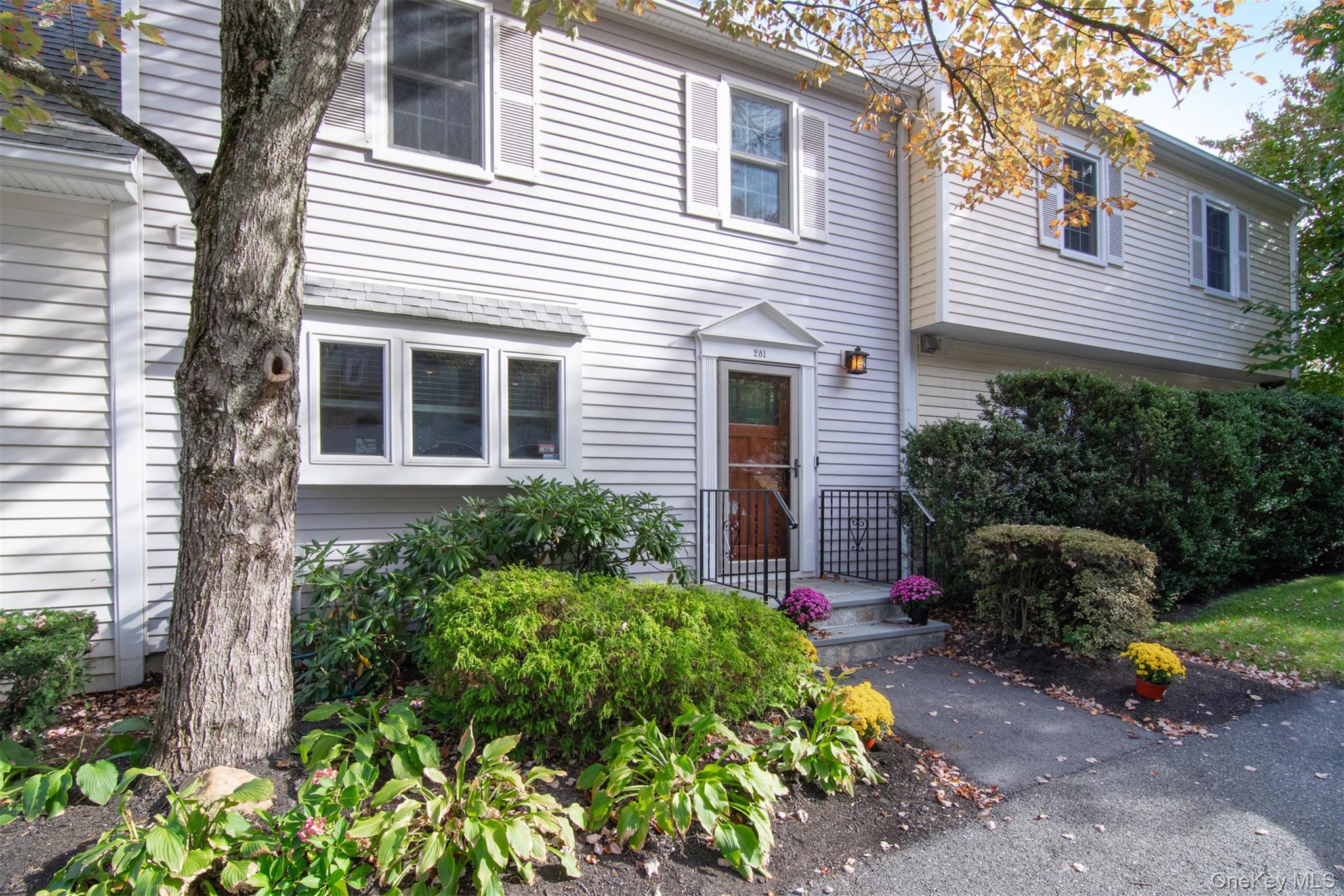 281 Carroll Close, Unit 281 photo 3