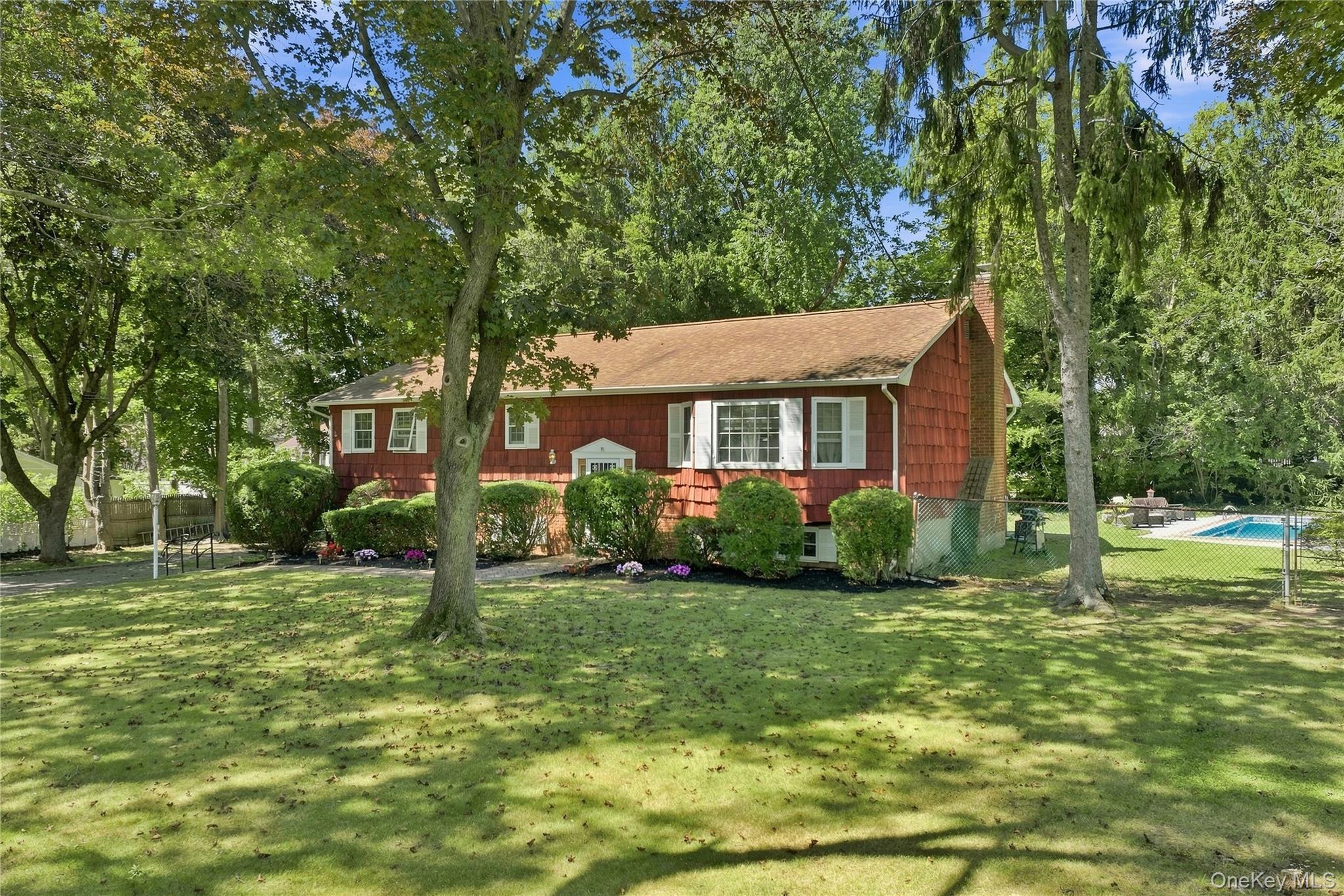 77 Whitson Road – For Sale photo 2