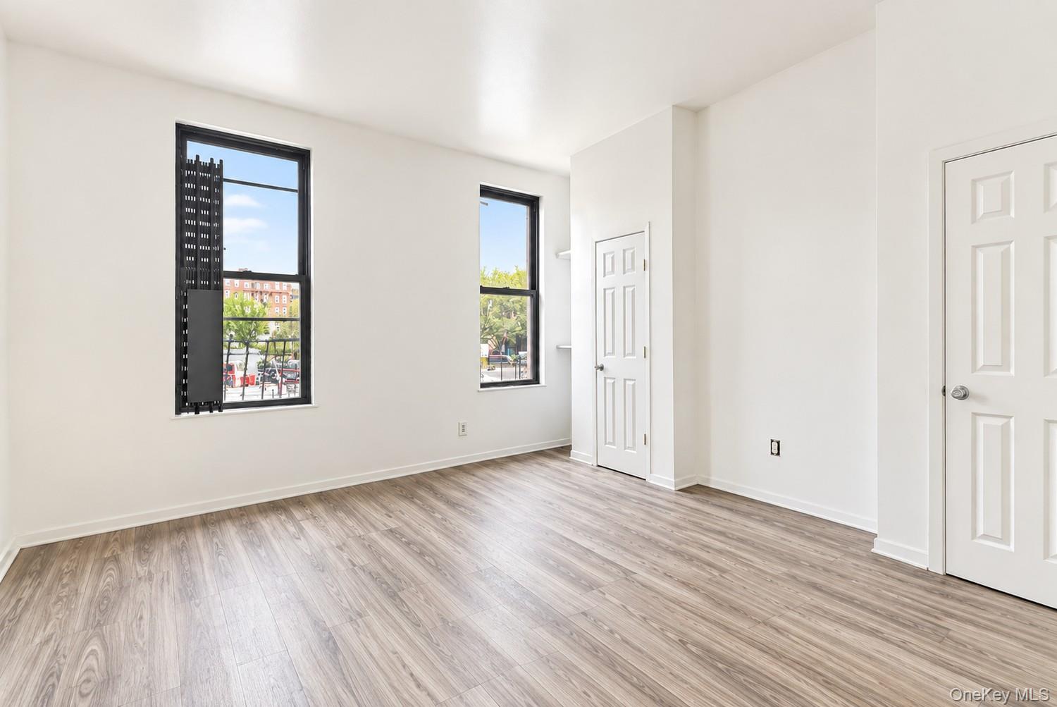 987 Flushing Ave – For Rent photo 5