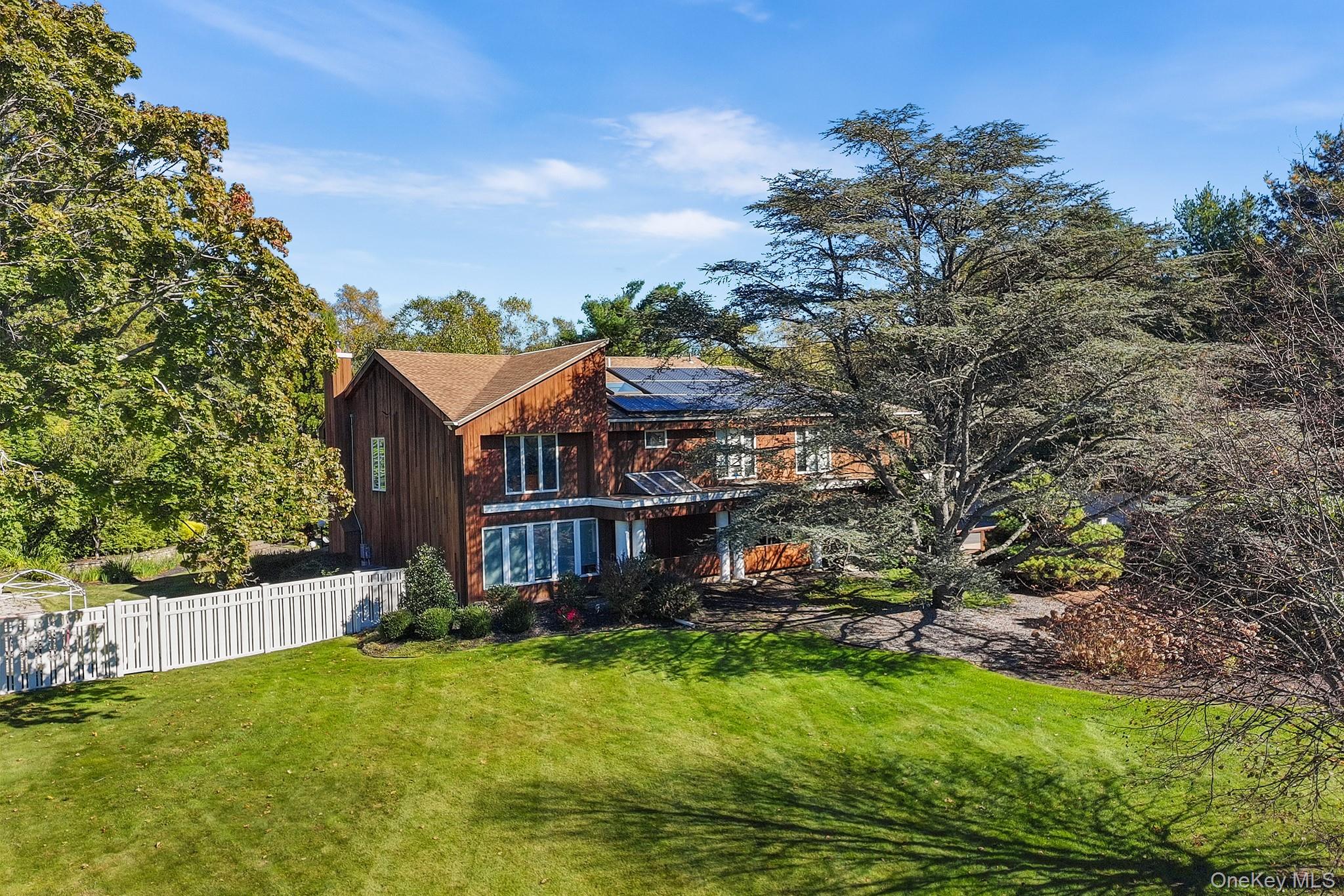 8 Winthrop Drive – For Sale photo 3