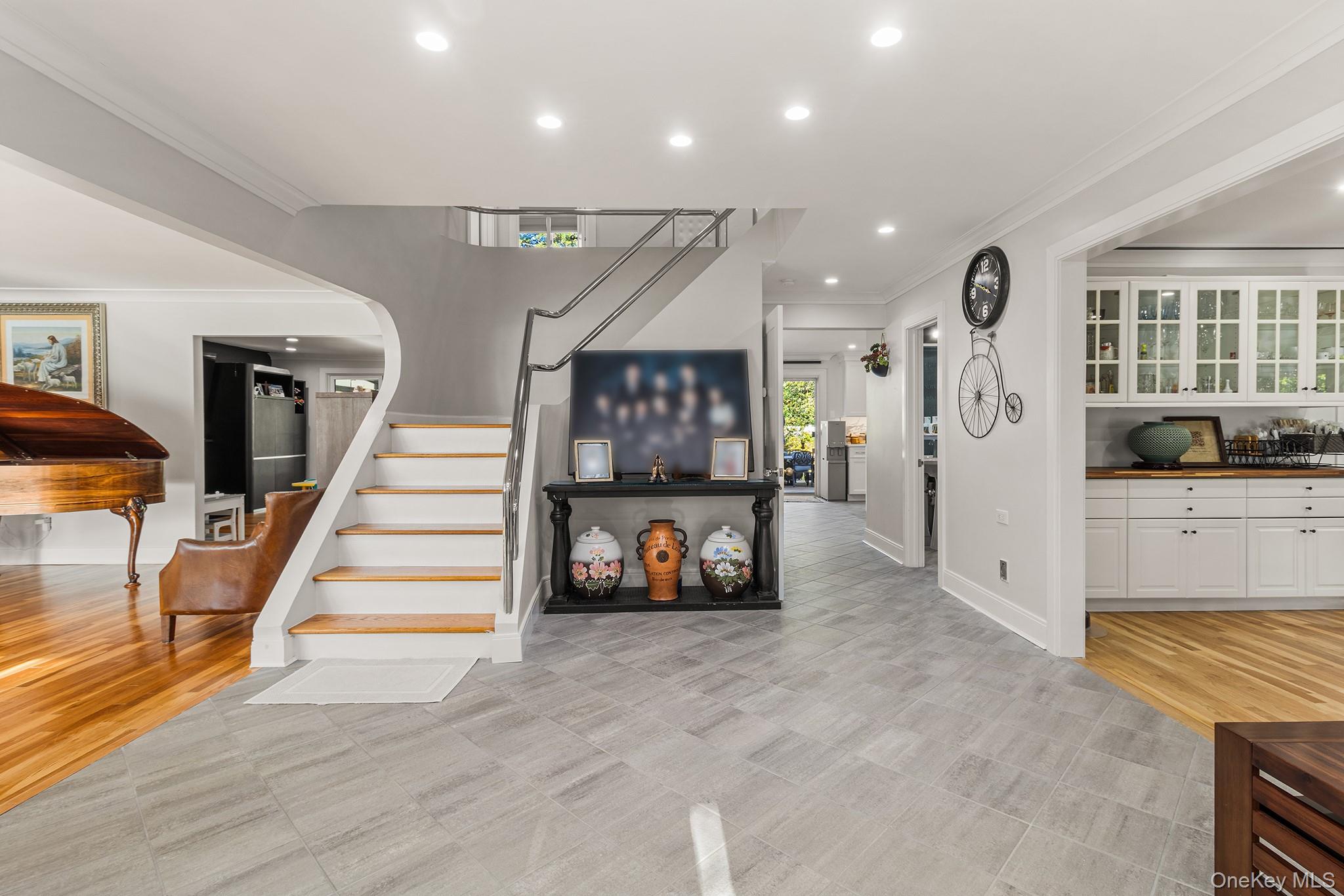 8 Winthrop Drive – For Sale photo 6
