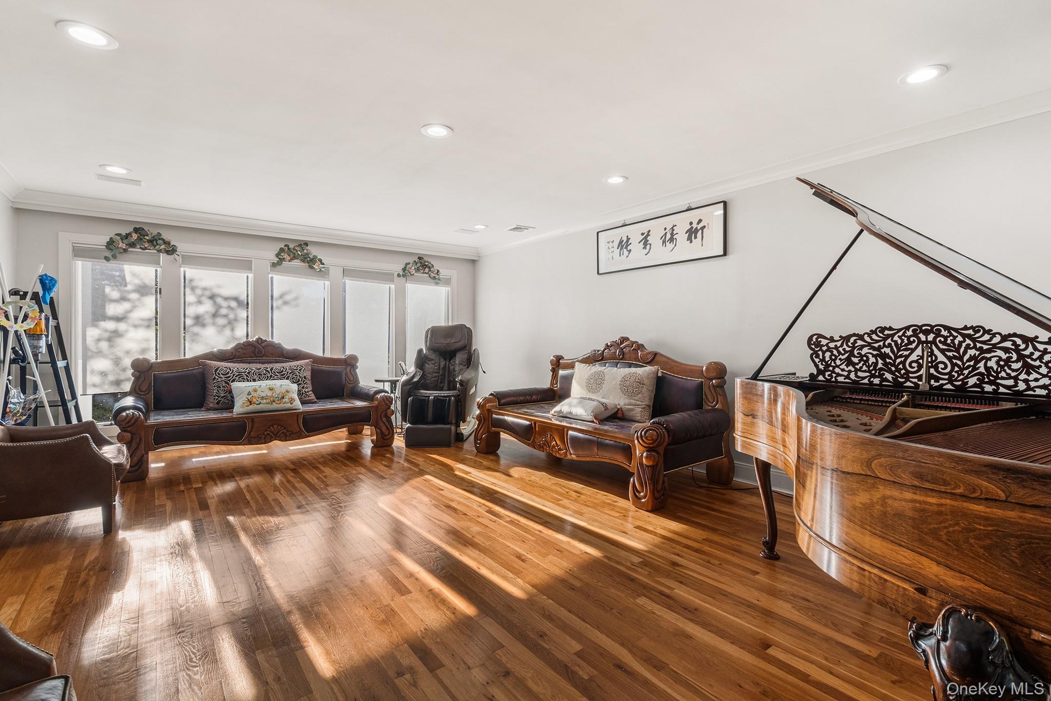 8 Winthrop Drive – For Sale photo 8