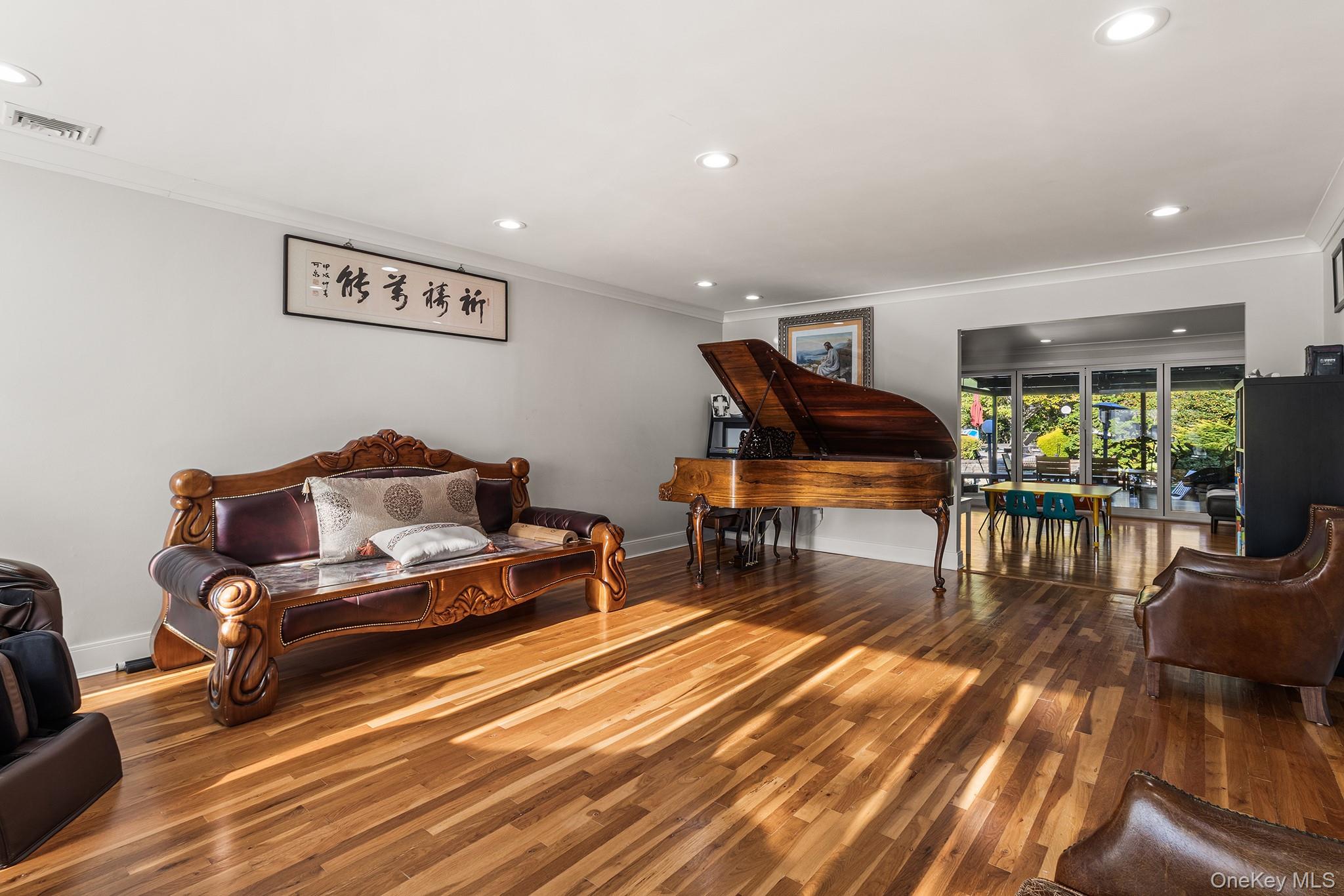 8 Winthrop Drive – For Sale photo 7