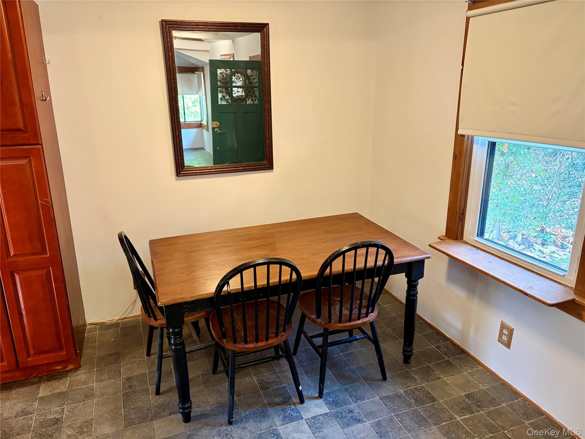 50 Forest Lane – For Rent photo 4