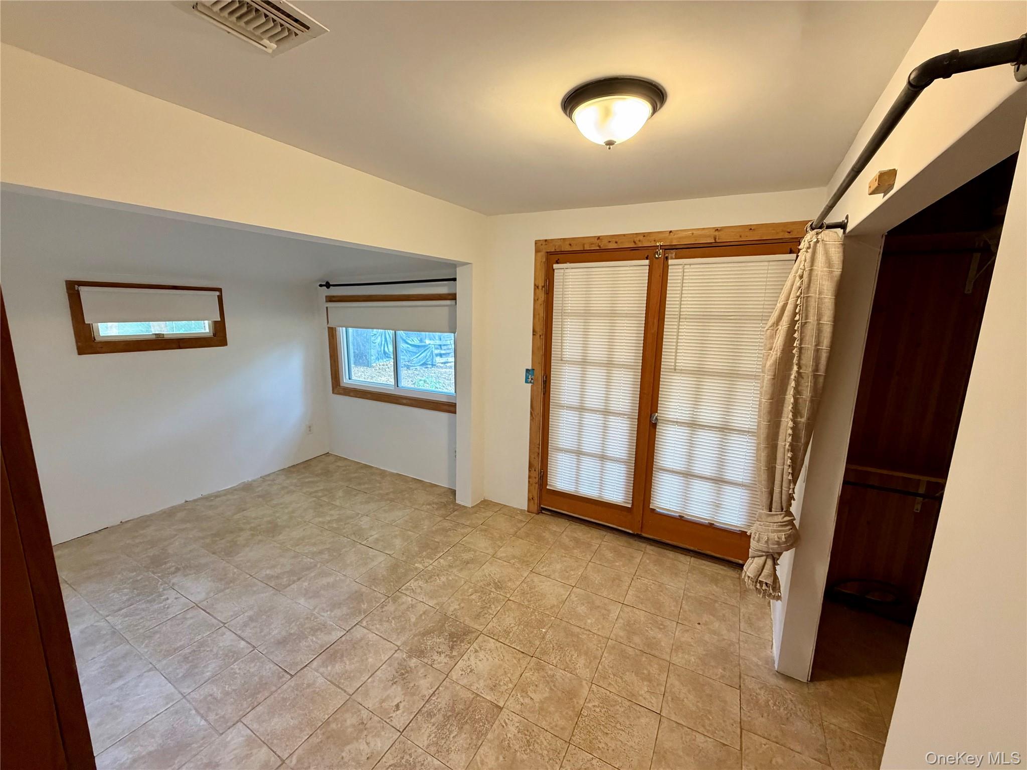 50 Forest Lane – For Rent photo 7
