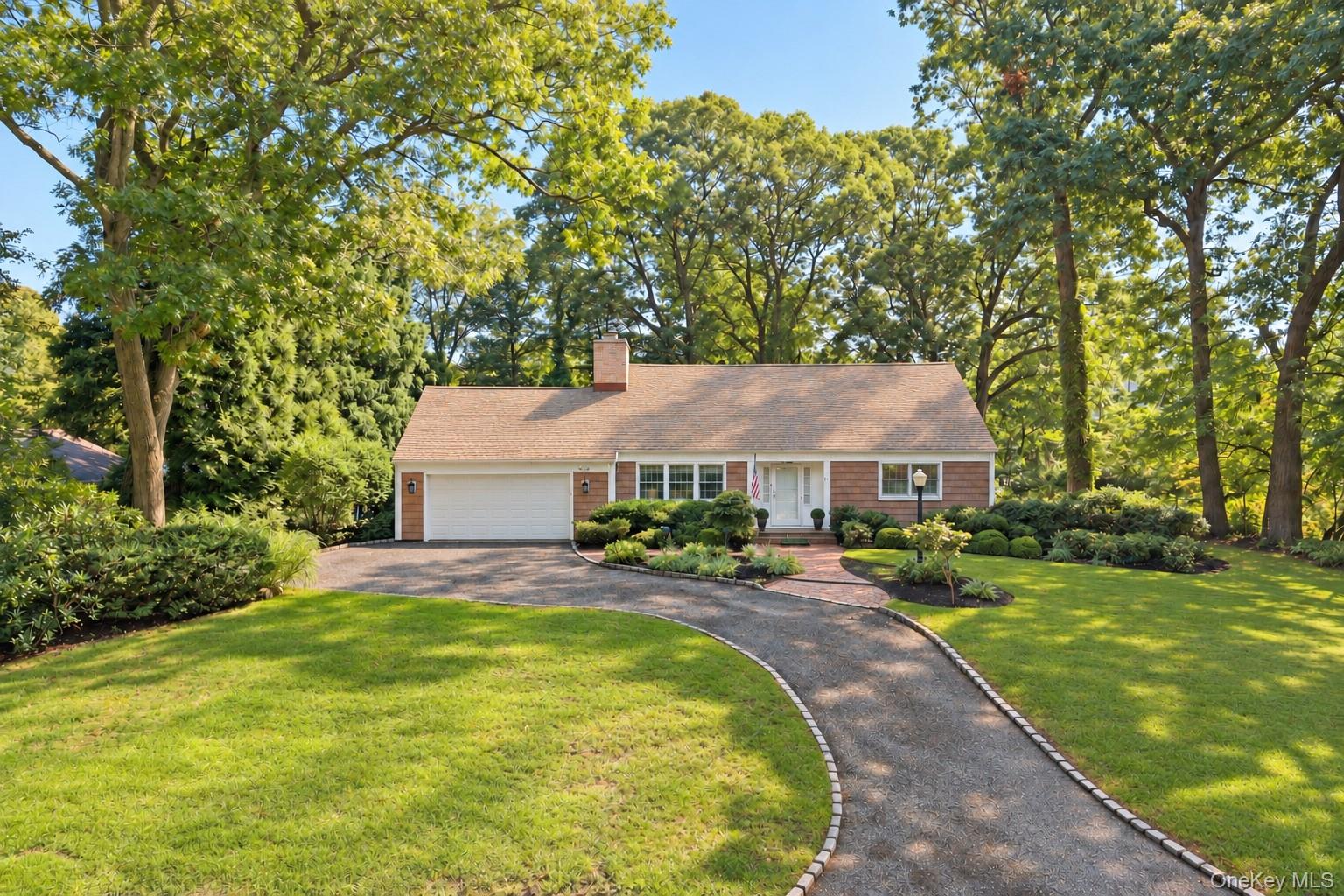 7 Soundview Drive – For Sale