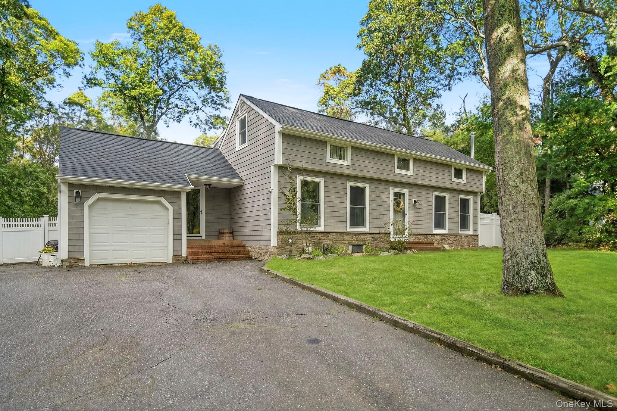 85 Shannon Boulevard – For Sale photo 2