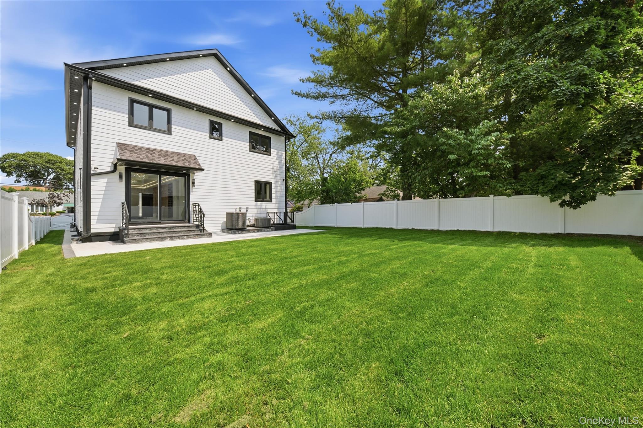 24 Surrey Lane – For Sale photo 27