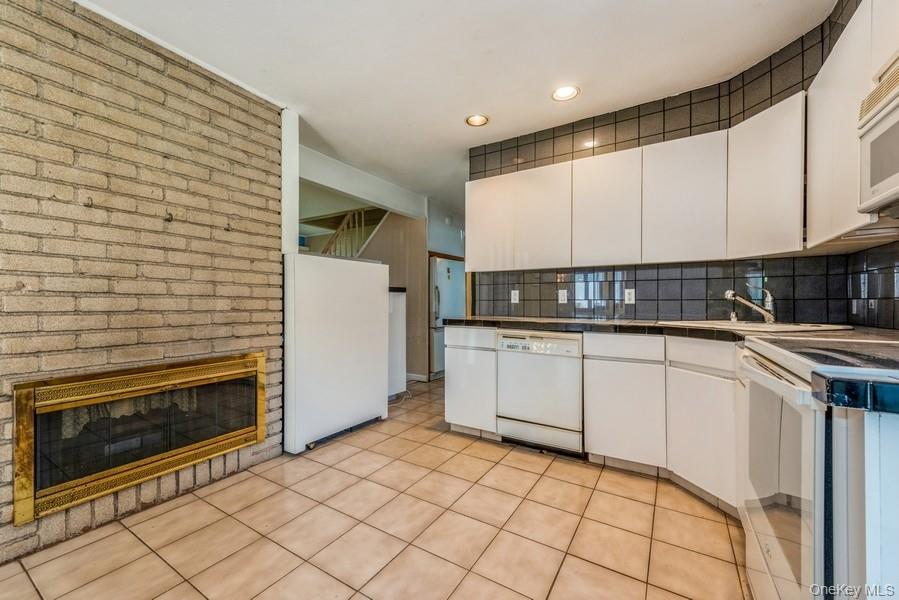 15 Bunker Lane – For Rent photo 7