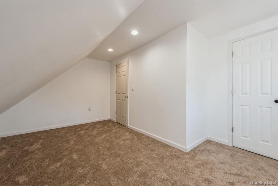 15 Bunker Lane – For Rent photo 15
