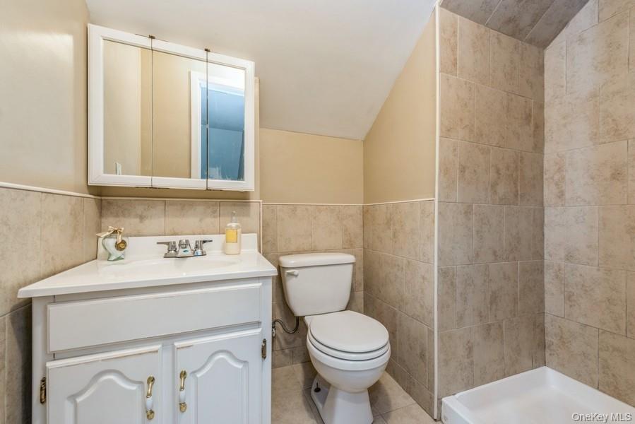15 Bunker Lane – For Rent photo 16